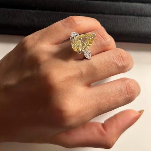 Pear cut yellow