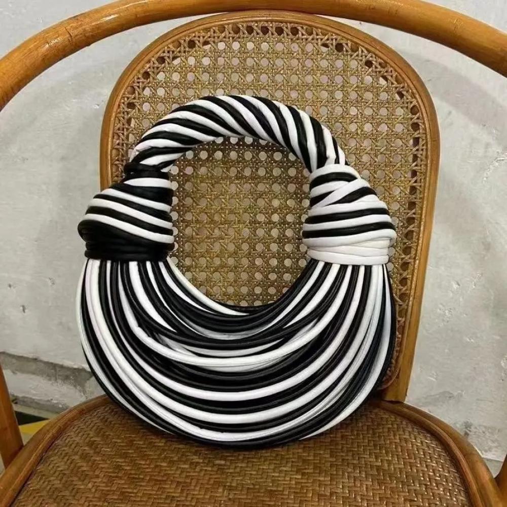 حقيبة يد للنساء موضة 2024
