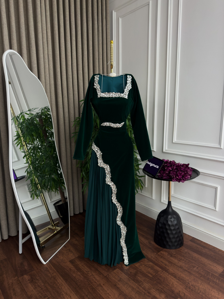 فستان سهرة ملكي