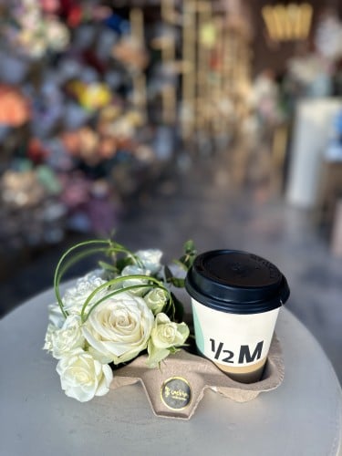 قهوة و ورد - لاريس