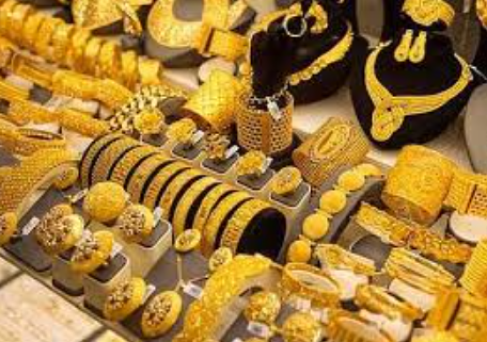 لماذا تحب النساء الذهب؟ أسرار ارتباط المرأة بالذهب عبر الزمن