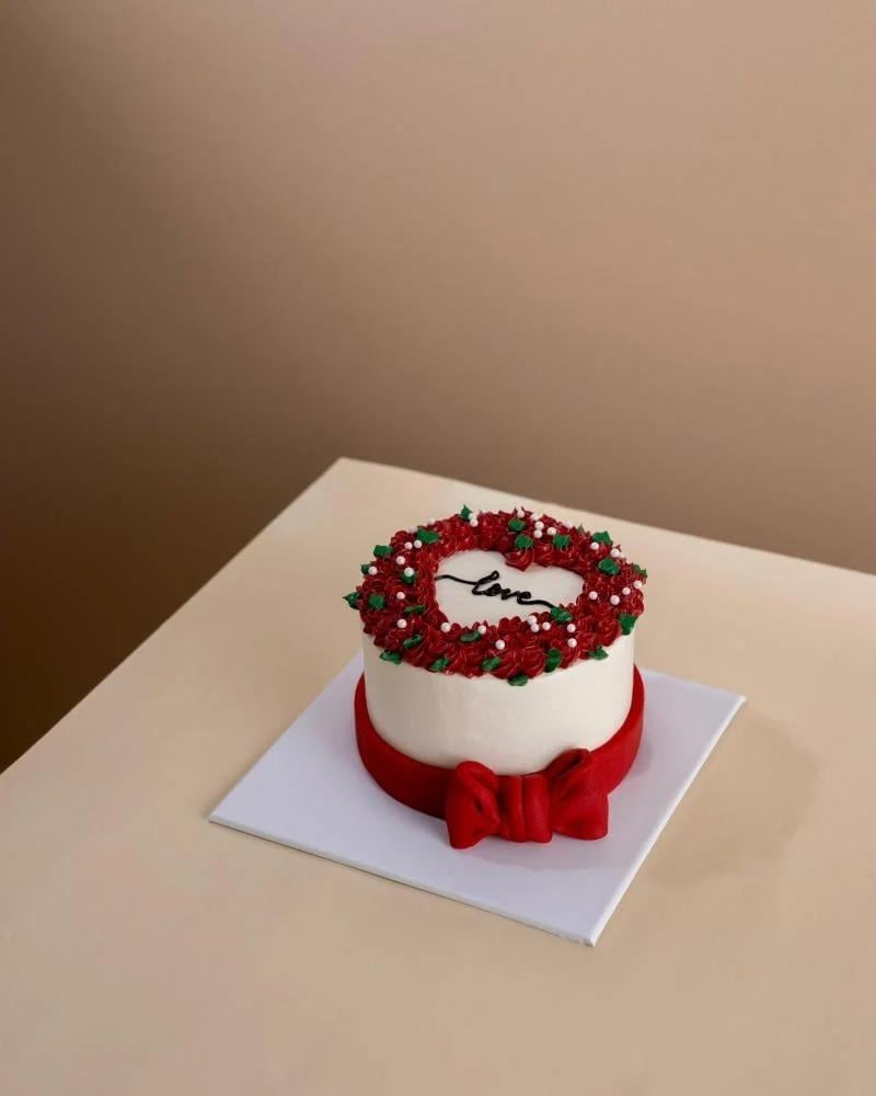 كيف تختار هدية عيد حب فاخرة؟ دليل الذوق الراقي