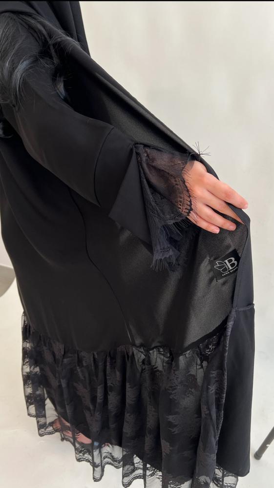 عبايات دانتيل فخمة أون لاين