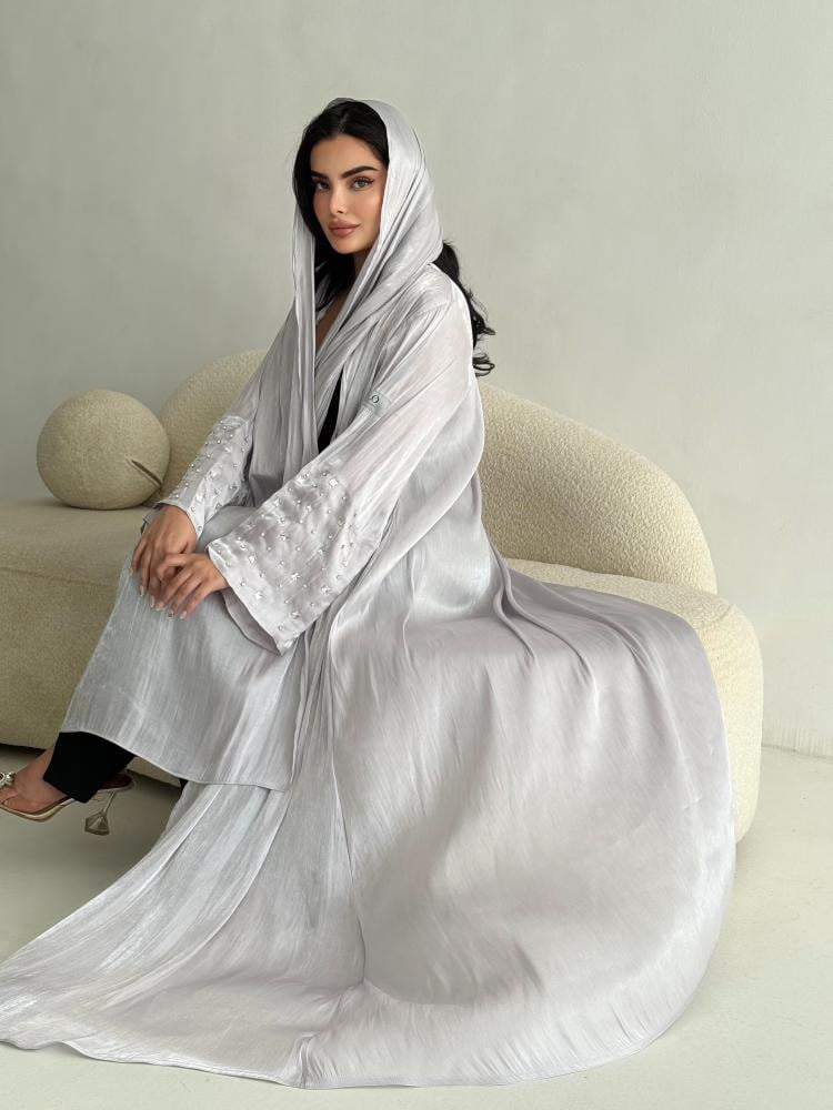 عباية نص كلوش شك يدوي “القمر"