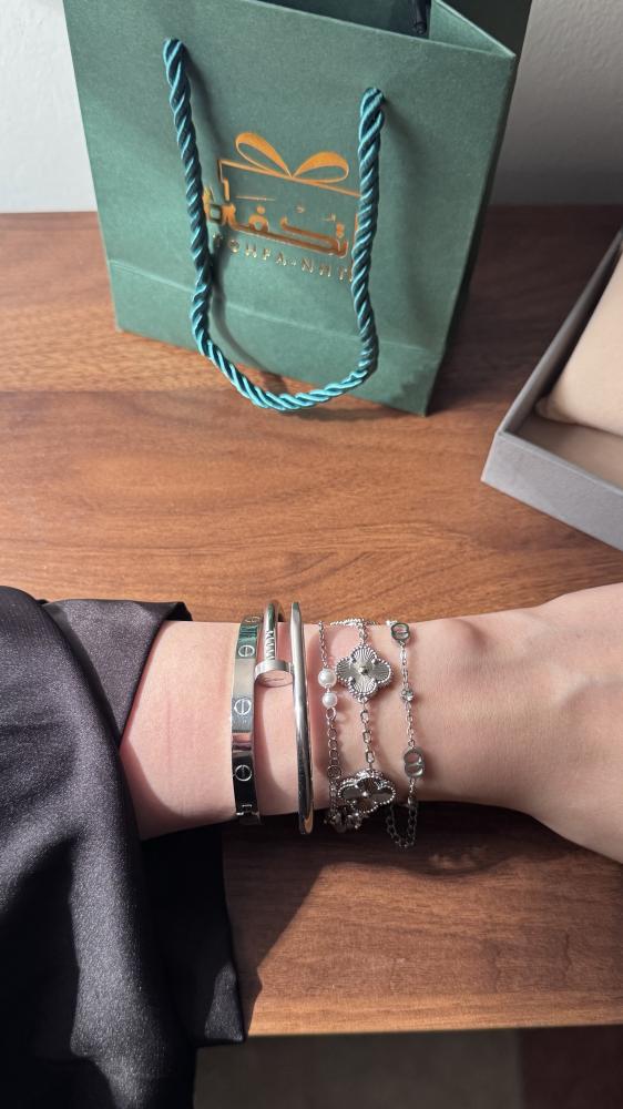 بكج اساور فضية فخم