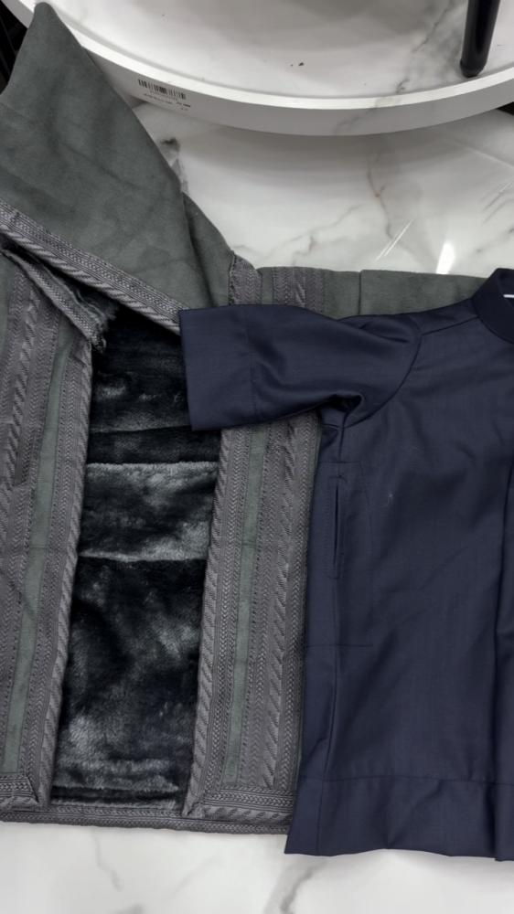 فروة أطفال شتوية مع ثوب أنيق