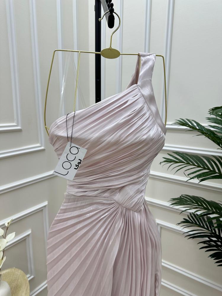 فستان سهره بكسرات باللون الوردي الفاتح