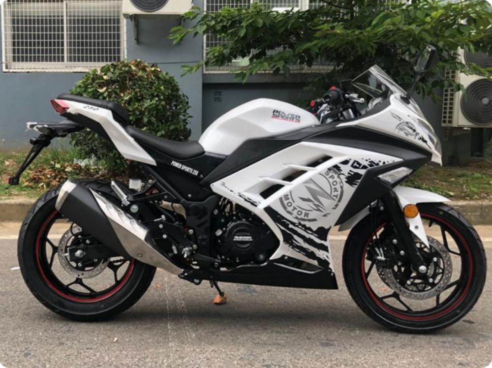 دراجة نارية 250CC موديل 2026 لون ابيض