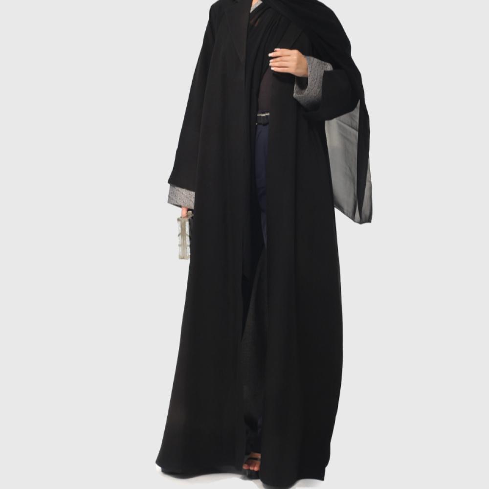 طرق الحفاظ على العبايات السوداء كالجديدة لفترة أطول