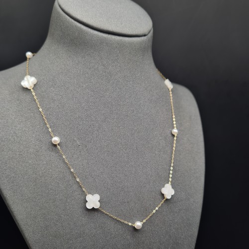 عقد الوردات مع الؤلؤ  (ابيض)