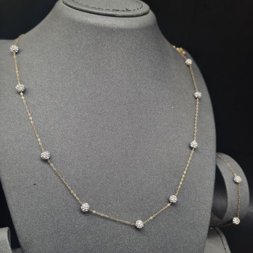 طقم الكرات (الأبيض)