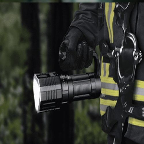 كشاف فينكس LR60R