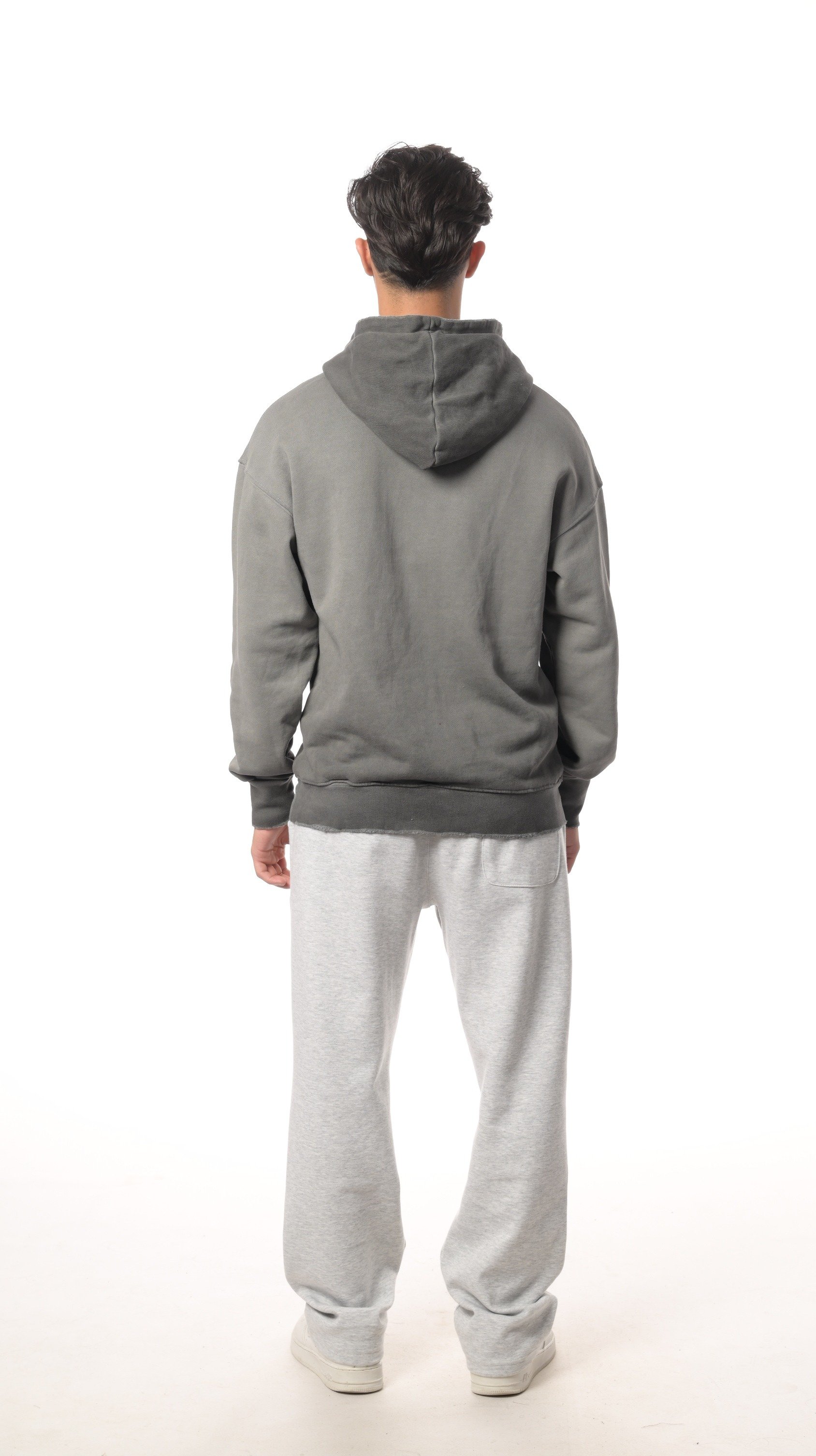 هودي فلو موشن من إكسوبلانت إطلالة مريحة بأسلوب عصري