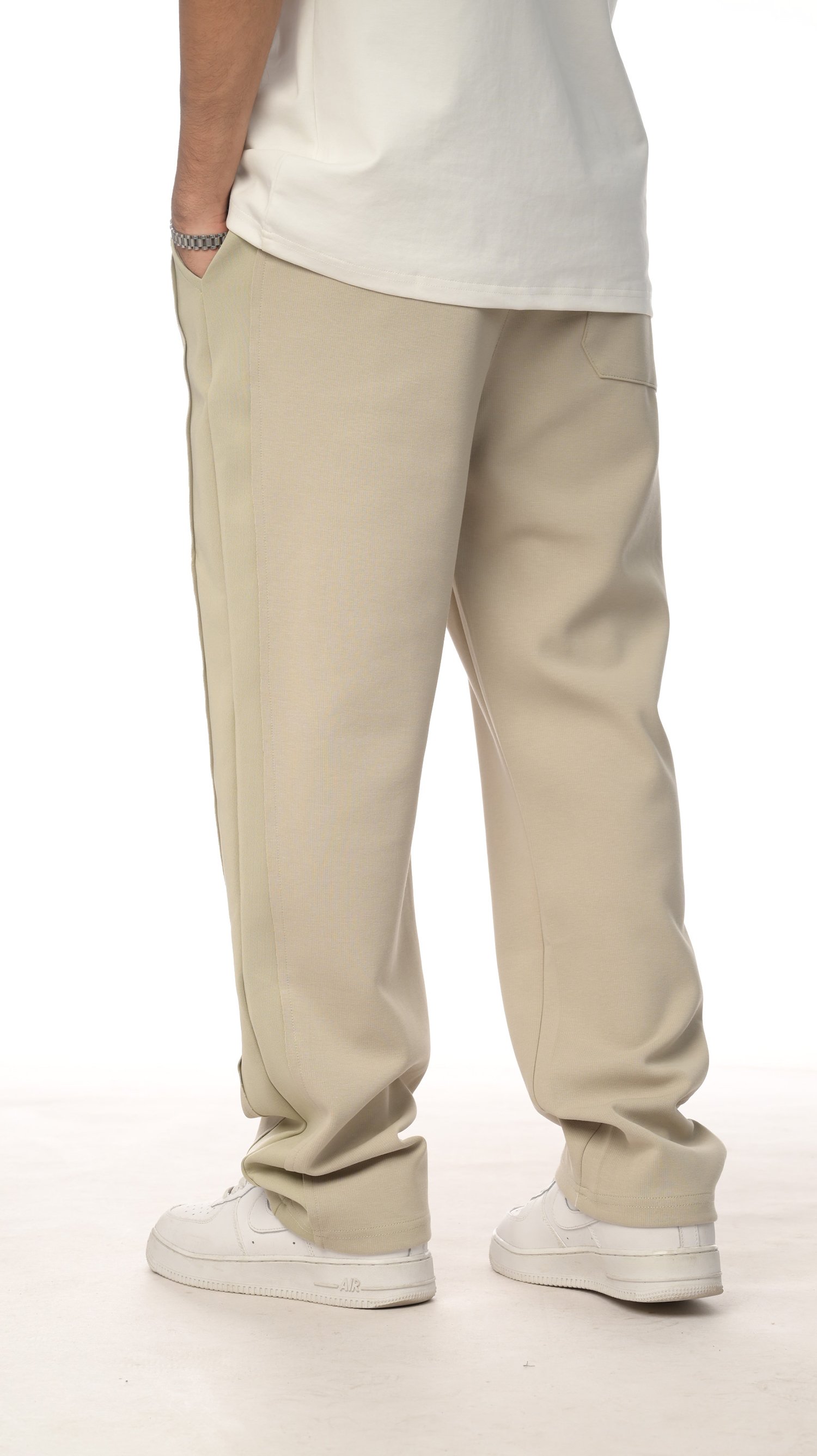 بنطلون ستريم لاين من إكسوبلانت تصميم بسيط وأنيق