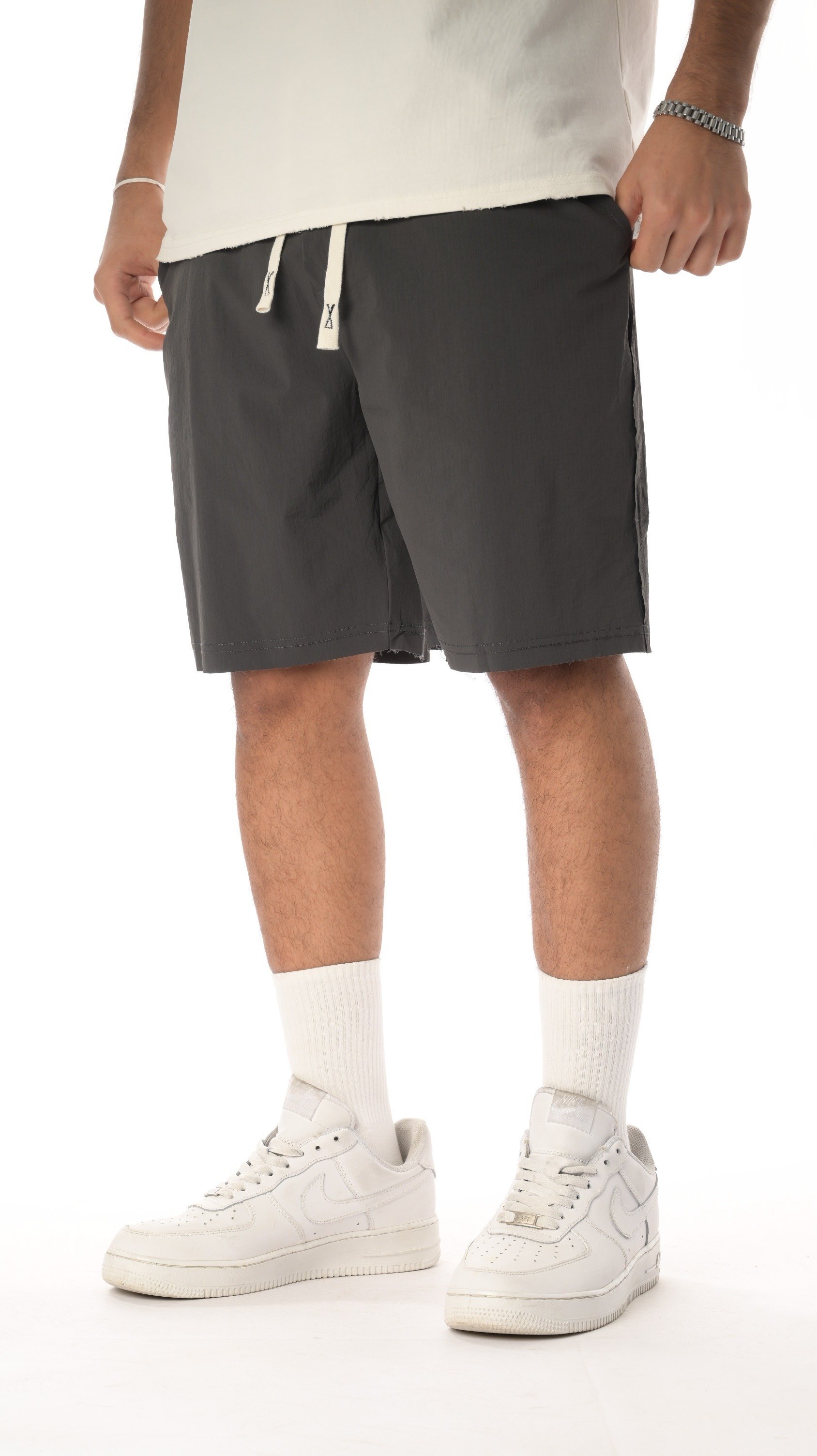 شورت موشن لاين من إكسوبلانت أسلوب عملي بلمسة أنيقة