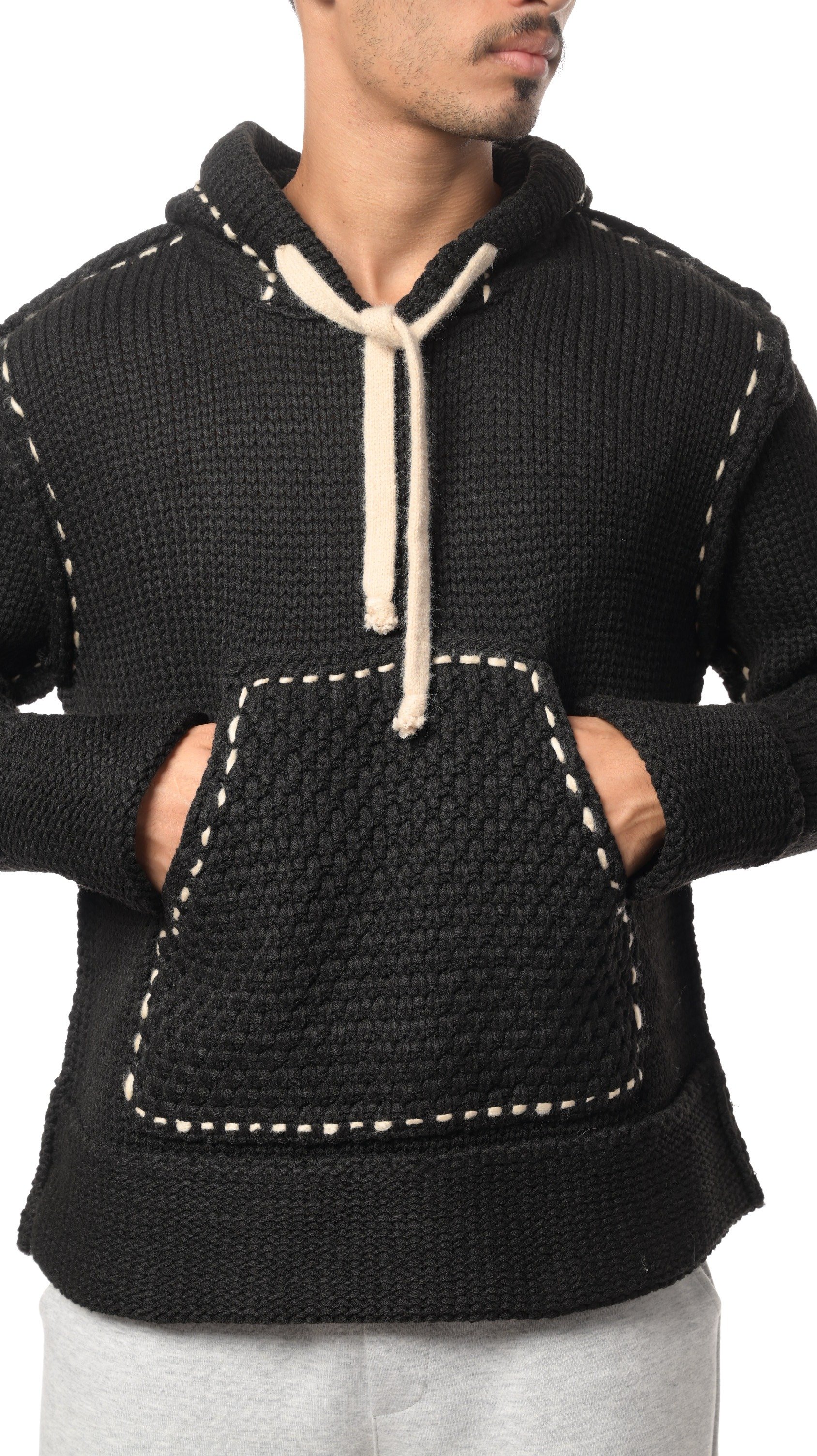 هودي نيت بوينت من إكسوبلانت لمسة دفء بتصميم أنيق