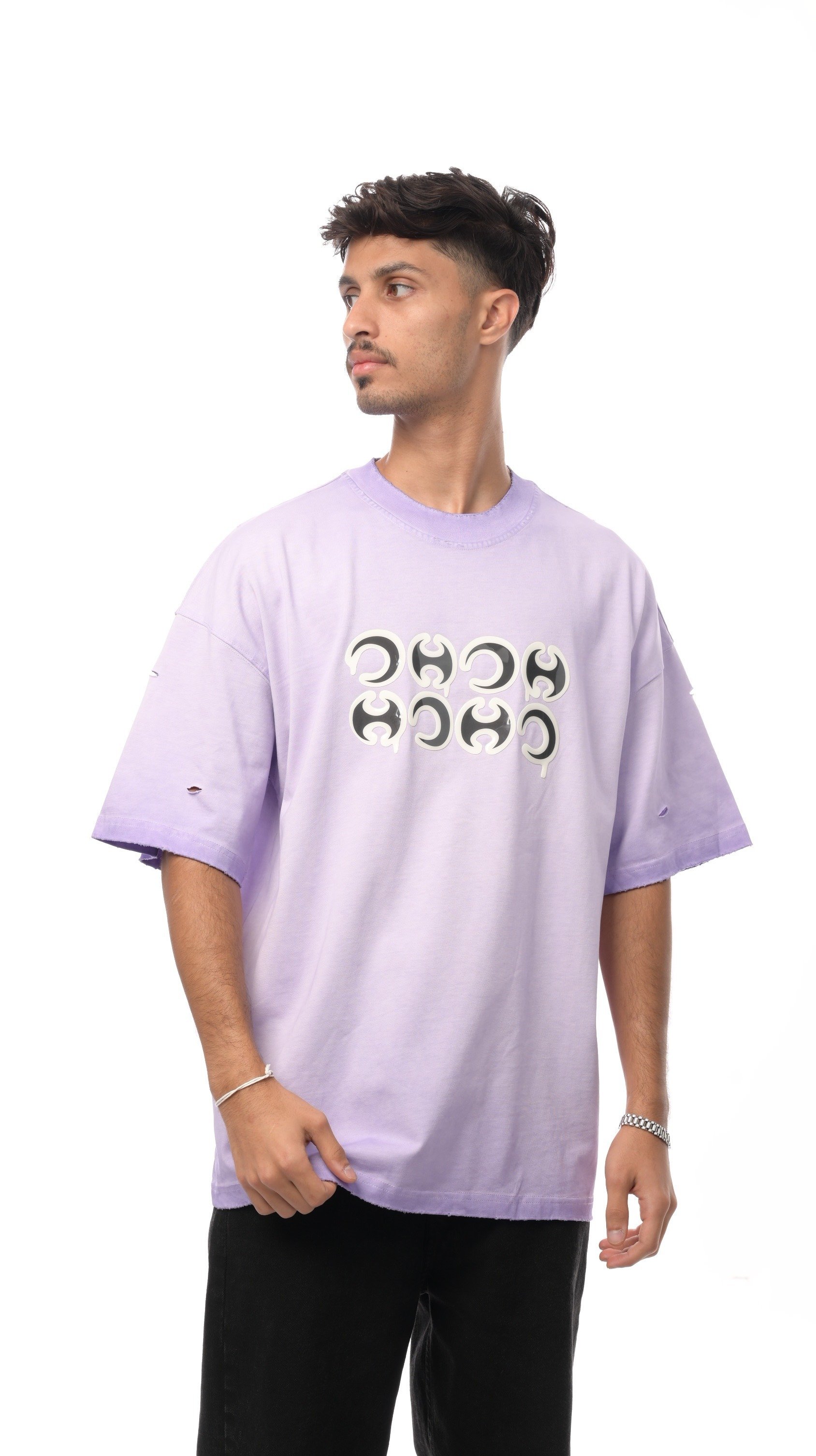 تيشيرت سيركل ويف من إكسوبلانت ستايل جريء بلمسة هندسية