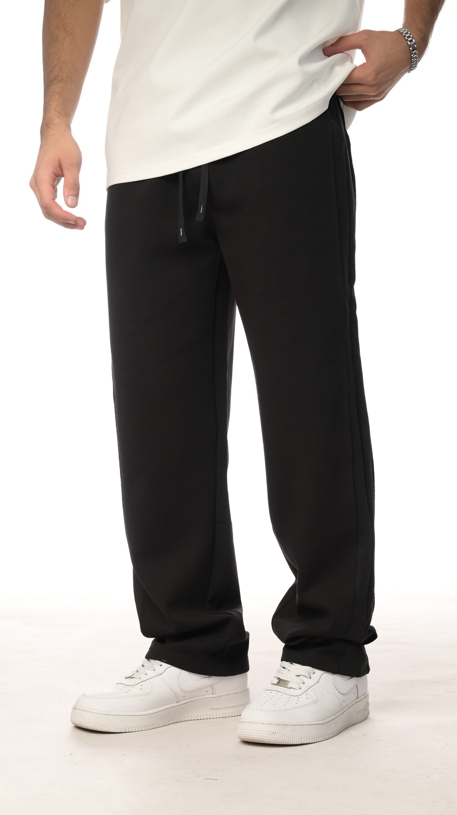 بنطلون ستريم لاين من إكسوبلانت تصميم بسيط وأنيق