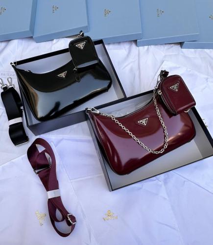 شنطة PRADA