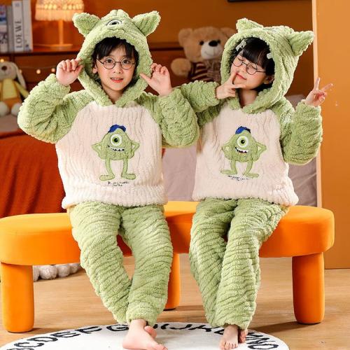 بيجاما شتوي فستقي