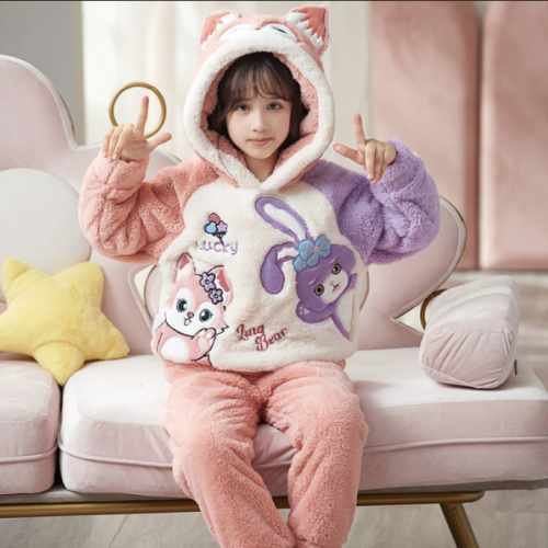 بيجاما شتوي أبيض وردي