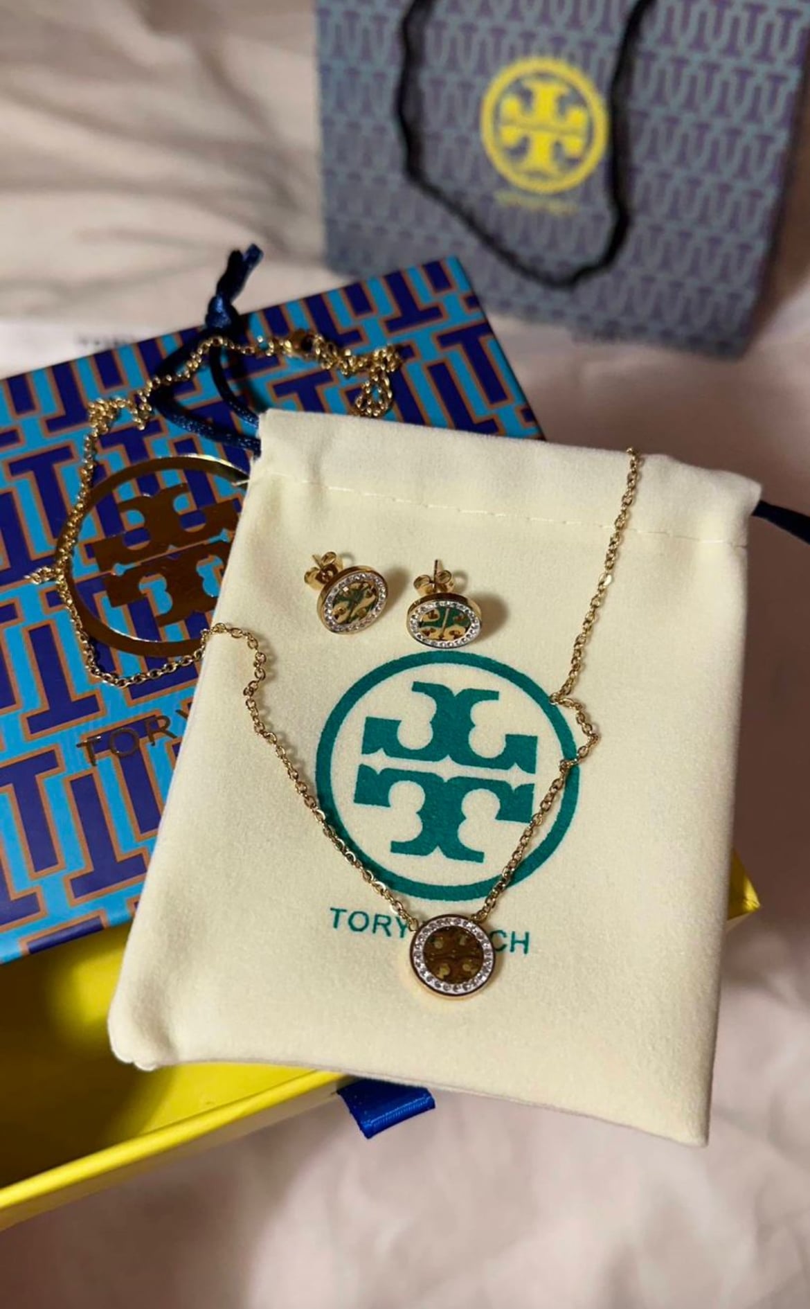 Tory Burch Set with Accessories | Java Boutique - Java Boutique