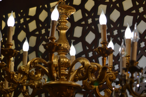 نجف نُحاسي ثمان لمبات