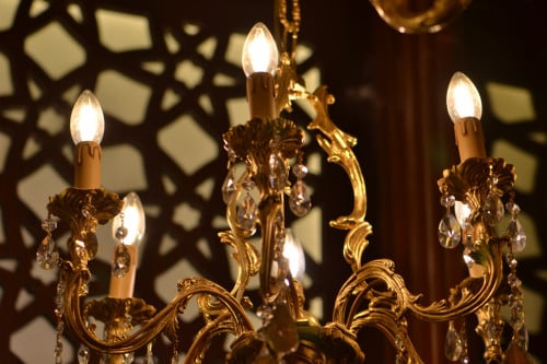 نجف نُحاسي ست لمبات بكرستالات ذهبية متدلية