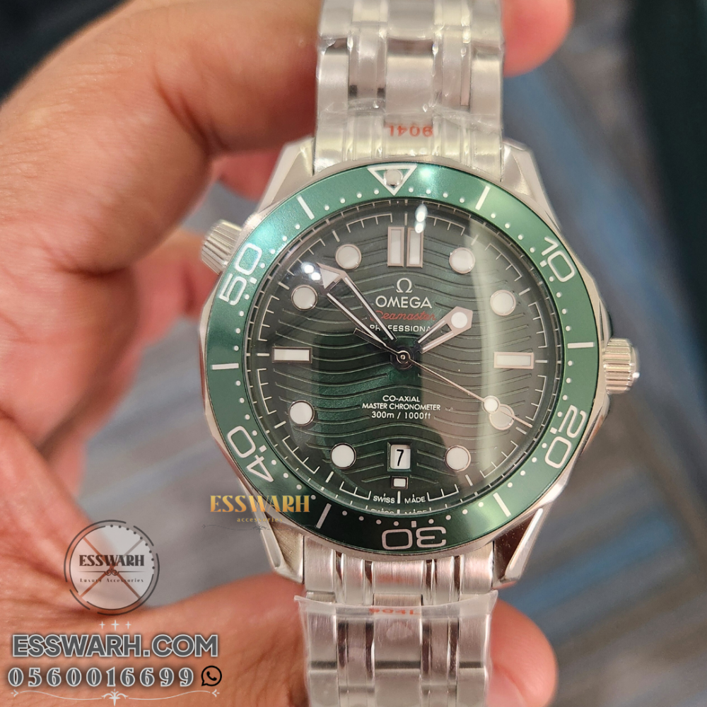Omega Seamaster Professional watch - size 42 - green dial
