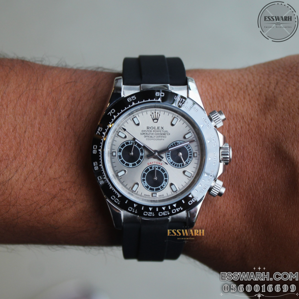 Rolex daytona on on sale hand