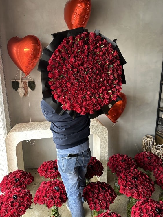 FY.200 Roses