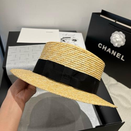 قبعه قش من CHANEL