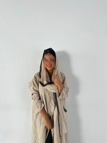 VR31 BEIGE ABAYA