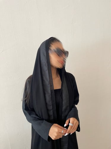 All black with striped sleeves (للتسليم الفوري - م...