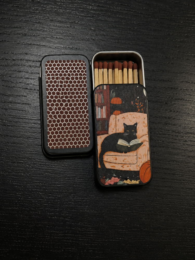 cigarette matchbox English smoking set of case and made of silver and enamel MARLBORO VINTAGE MATCHBOX OPENS CIGARETTE
