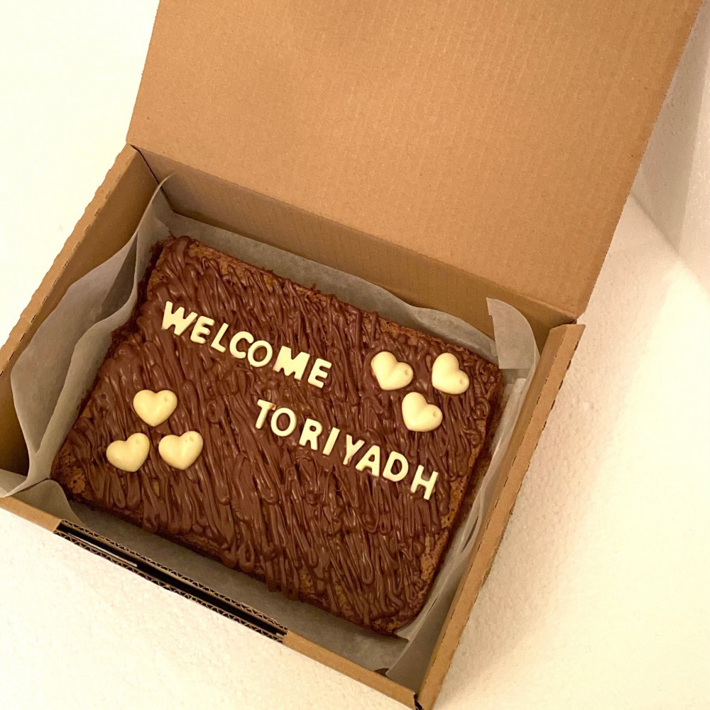 براونيز مع كتابة