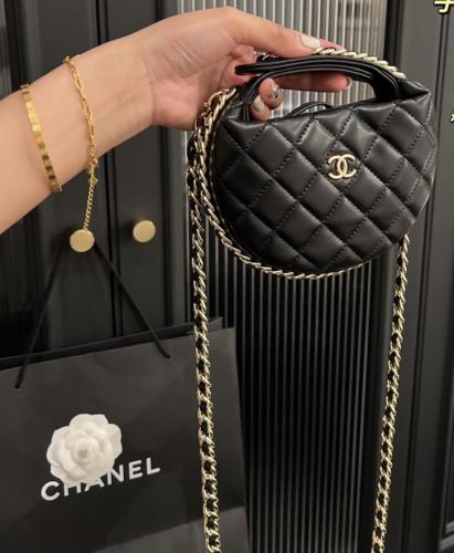 CHANEL mini