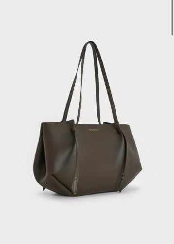 شنطة charles & keith