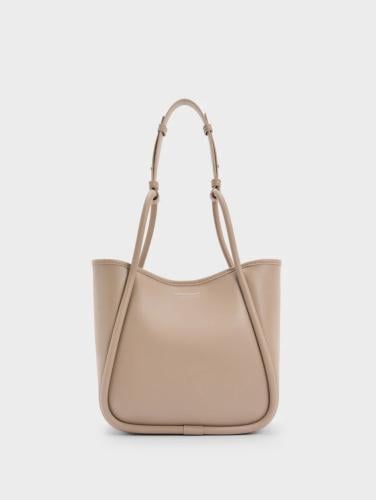 شنطة charles & keith