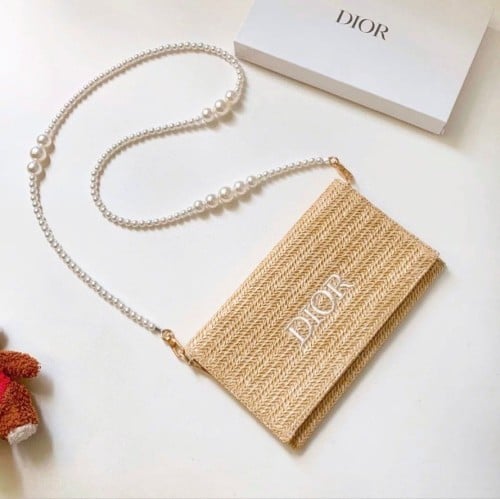 باوتش dior من الخيزران