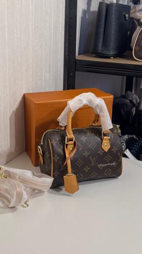 شنطة LV مقاس 20 جملي