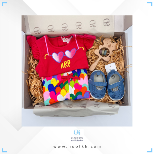 طقم من أجاثا رويز دي لا