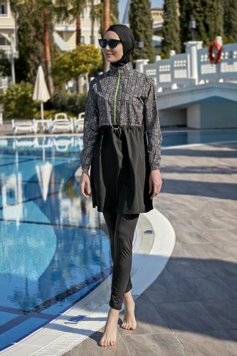 ملابس سباحة للمحجبات باللون الاسود بسحاب باللون الاخضر A-00252