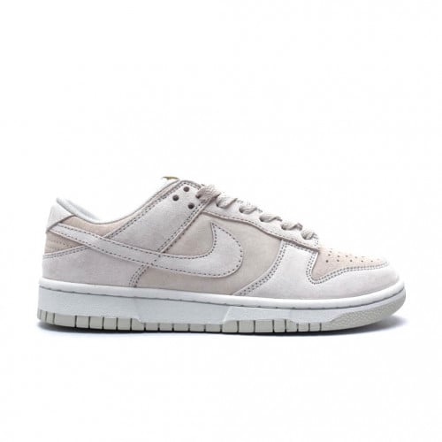 Nike Dunk Low Retro PRM Sneakers