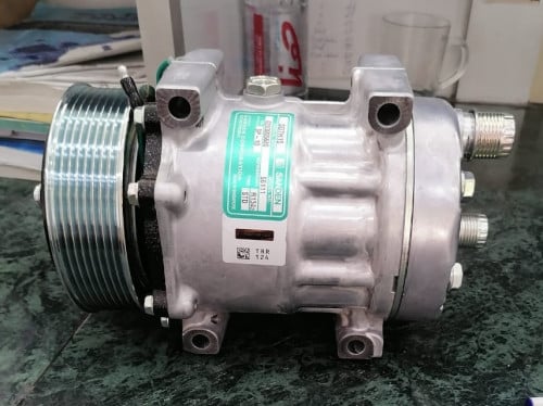 COMPRESSOR VOLVO TRUCK 24V 8PK DM BACK SCREW No 10046S  كمبروسر فولفو