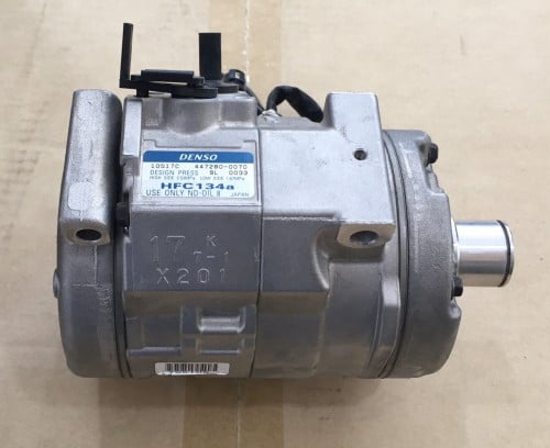 COMPRESSOR MITSUBISHI PAJERO NO CLUTCH  01-06 No12596JJ كمبروسر باجيرو