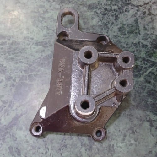 #12294C قاعدة كمبروسر ايسوزو ديماكس وانيت /COMPRESSOR BRACKET ISUZU D MAX PICK UP