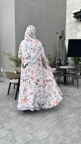 عبايه من قماش الشيفون المشجر مع بطانه مع طرحه من ن...