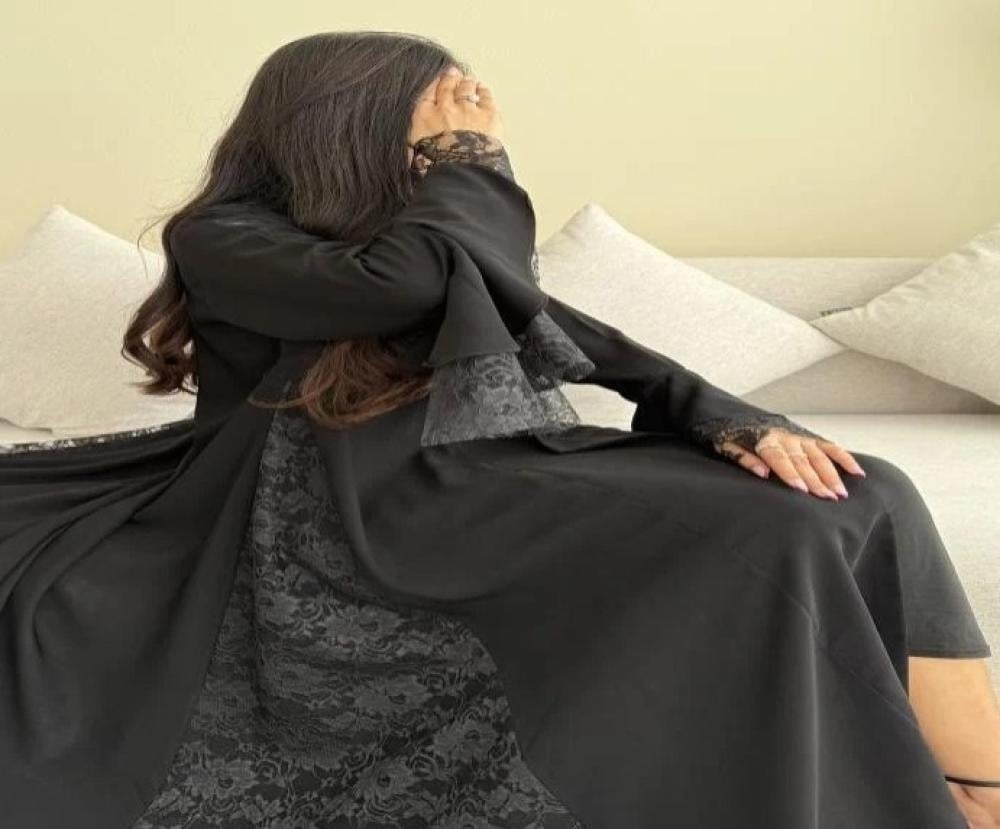 عبايات نقشه سوداء