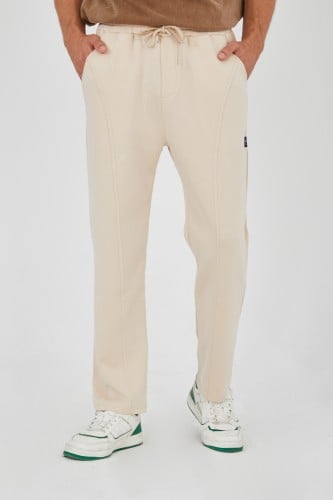 بنطال بيج اوفر سايز مزين بشعار NINETY CLOTHING